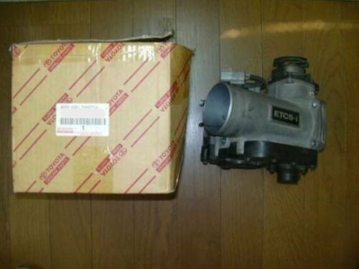 トヨタ スープラ 80 スロットル ボディ  未使用 メーカー純正品 トヨタ スープラ 80 スロットル ボディ BODY THROTTLE Genuine TOYOTA