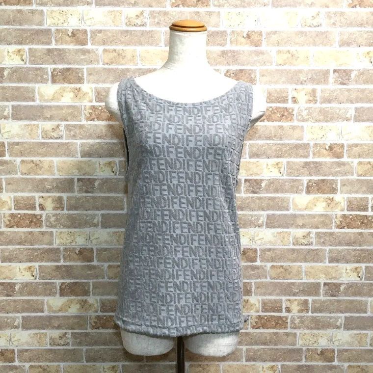 送料込み FENDI タンクトップ 42 グレー コットン トップス 590