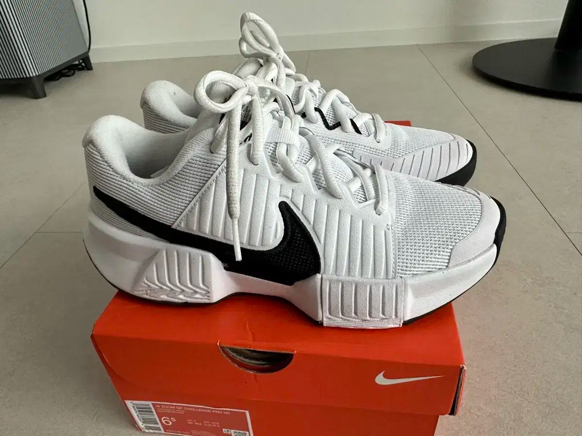 ナイキ レディース テニスシューズ ズーム GP チャレンジ プロ 235