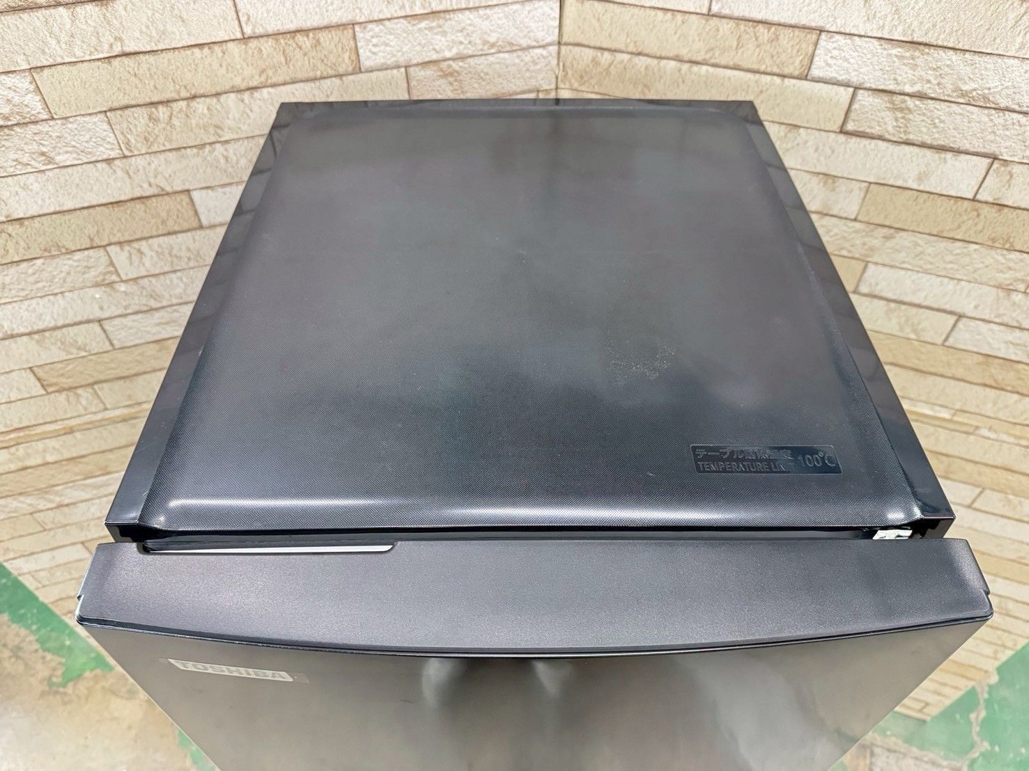 大阪送料無料 3か月保障付き 冷蔵庫 東芝 2ドア 2025年 GR-V15BS K IR-794