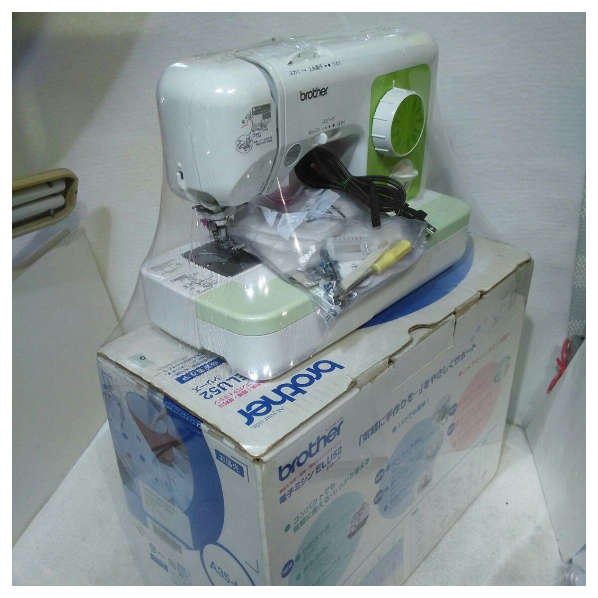 美品　ブラザー　電子ミシン ELU52 A35-LG＊ミシン 本体 ブラザー工業 A35-LG（ELU52シリーズ） 電子ミシン - 最安値