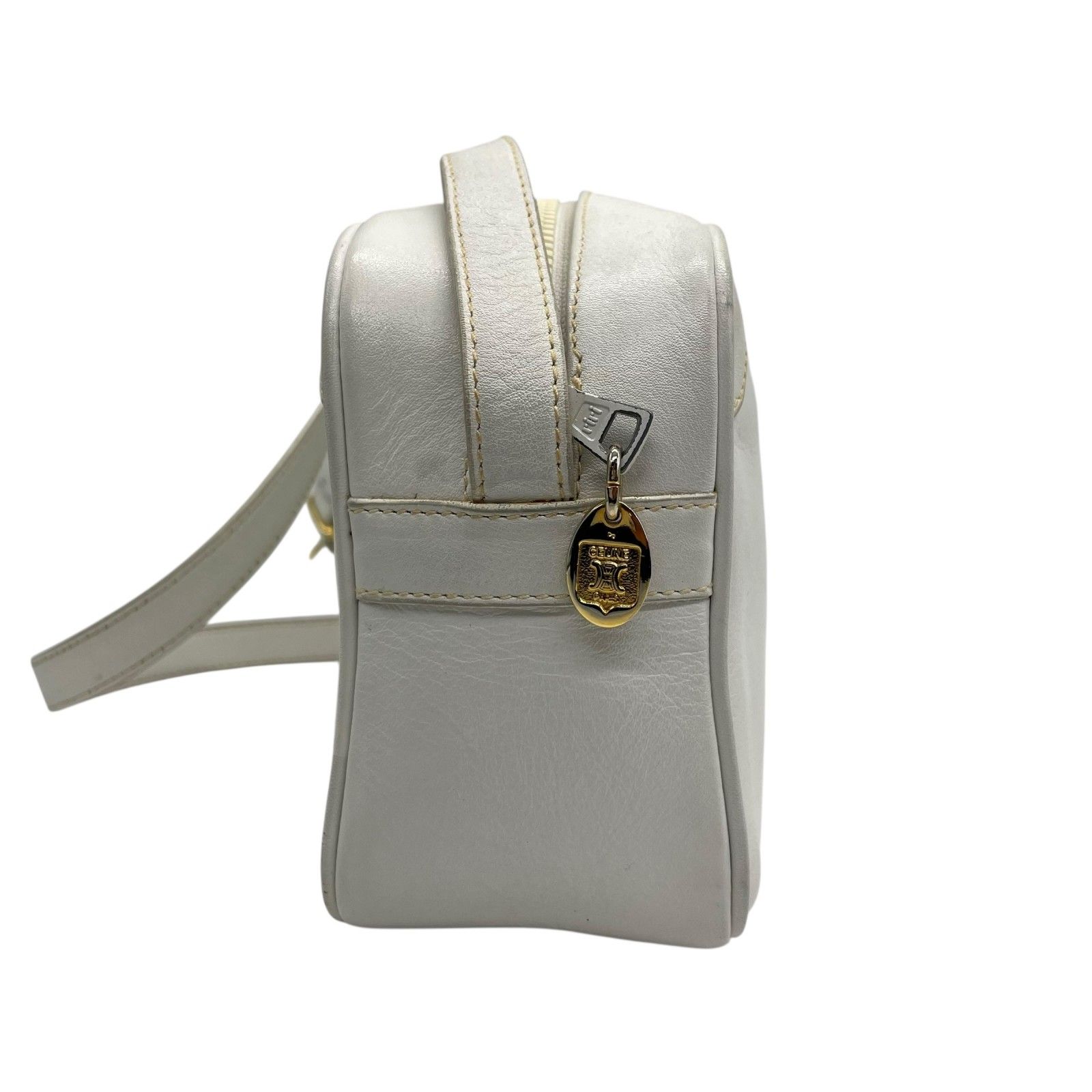 セリーヌ　ワンショルダーバッグ　ゴールド金具　肩がけ　レザー　ホワイト　白 美品 CELINE セリーヌ ショルダーバッグ 白 ホワイト レザー