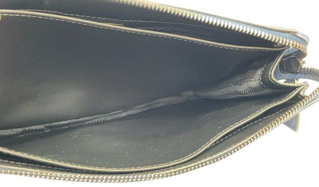 機能的でエレガント【PRADA】レザーダブル ブレストサンダル プラダ バッグ クラッチ セカンドバッグ クラッチバッグ 型押し