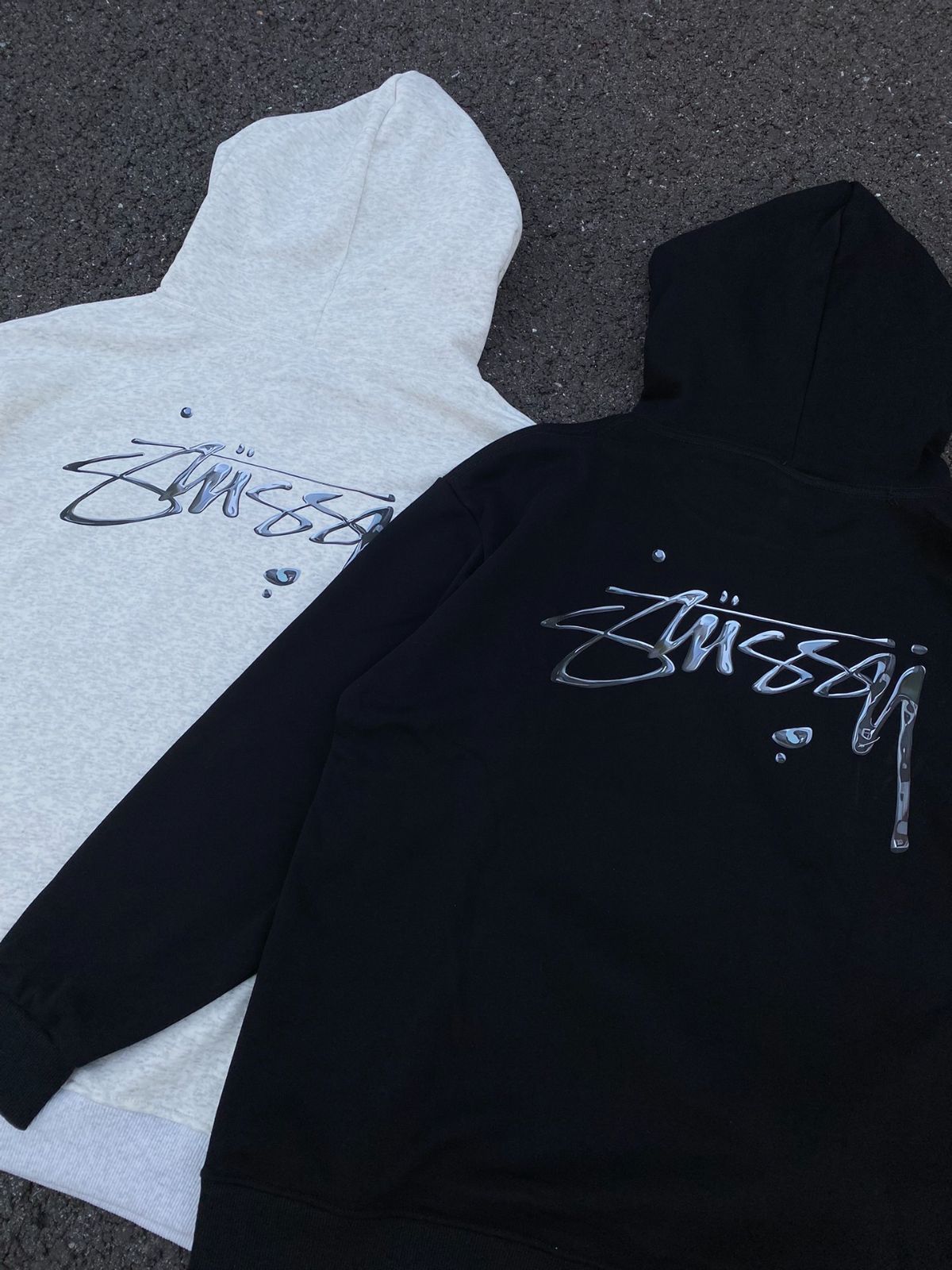 Stussy 24ss 秋冬リキッドマーキュリーエフェクト クラシックロゴプリント パデッドフード付きスウェットシャツ