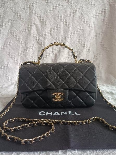 【美品】CHANEL シャネル ココハンドル ショルダーバッグ 未使用