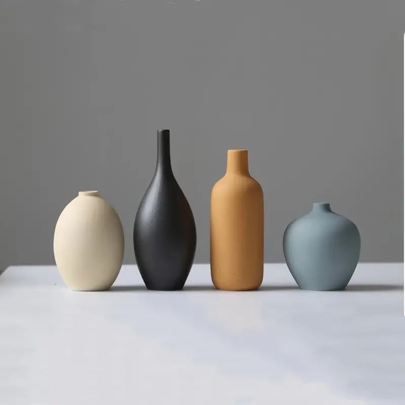 2025新品未使用 セラミック製花瓶4個セット。ミニマリスト