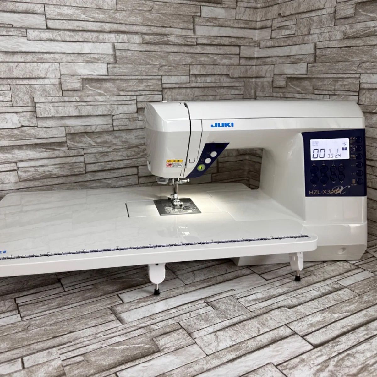 JUKIコンピューターミシン☆美品☆HZL-X3000☆BOX 送りで厚物も縫え 