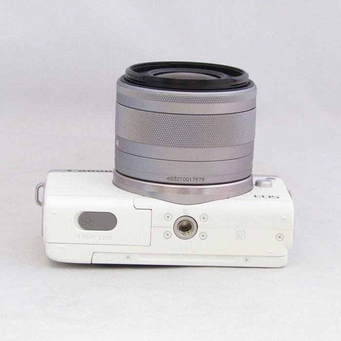 Canon ミラーレス一眼カメラ EOS M3 レンズキット(ホワイト) EF-M18-55mm F3.5-5.6 IS STM 付属 EO 中古 Canon キャノン ミラーレス一眼カメラ EOS M3 レンズキット