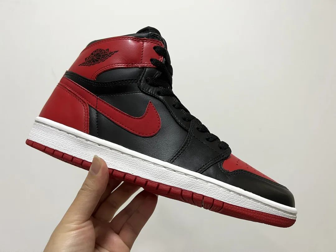 新品 未使用 Nike Air Jordan 1 Retro High Og 