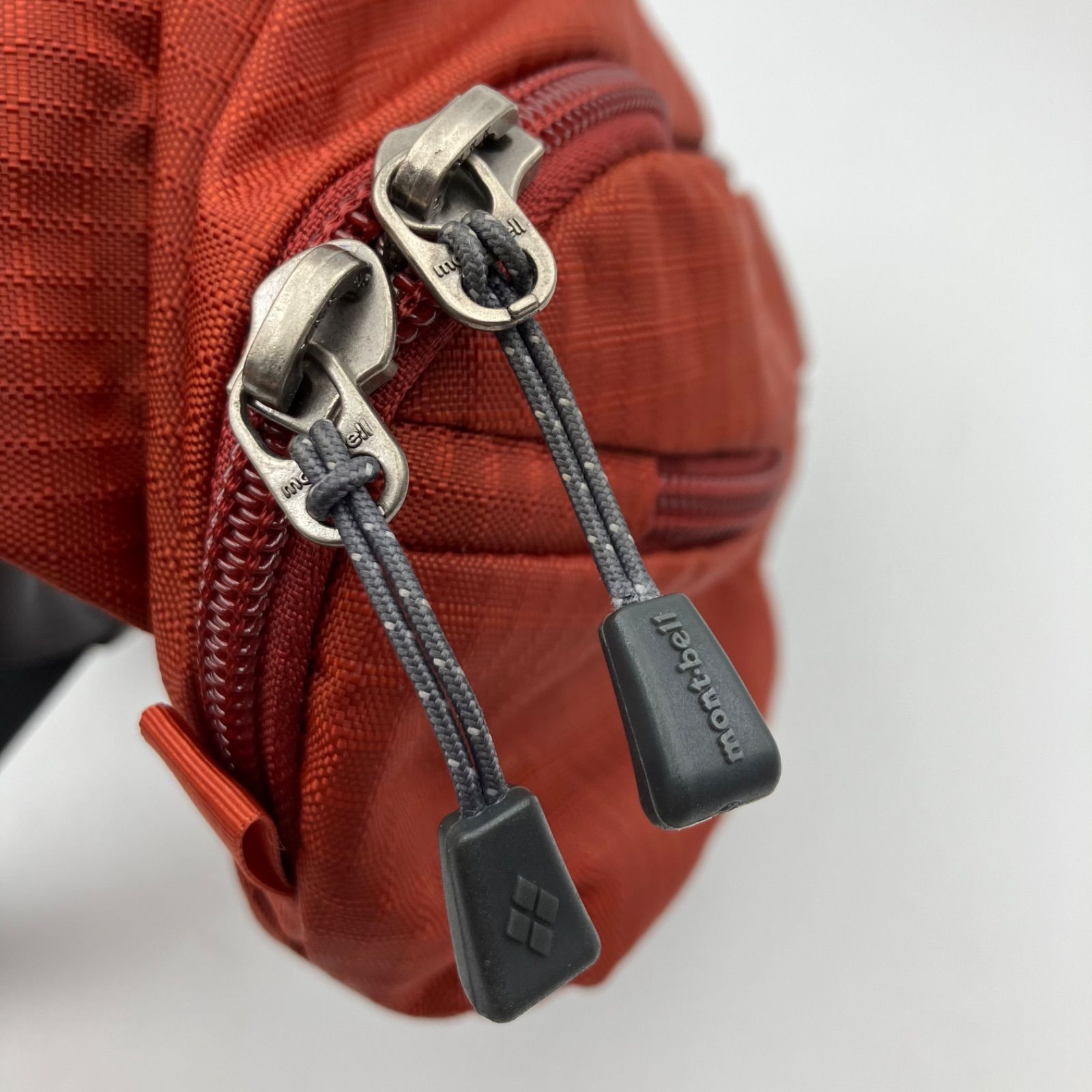 美品 mont-bell モンベル ボディバッグ ウエストポーチ デルタ 美品 mont-bell モンベル ボディバッグ ウエストポーチ デルタ