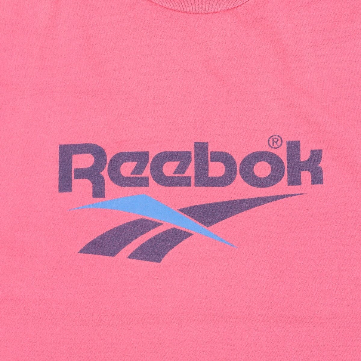 ロゴプリントTシャツ