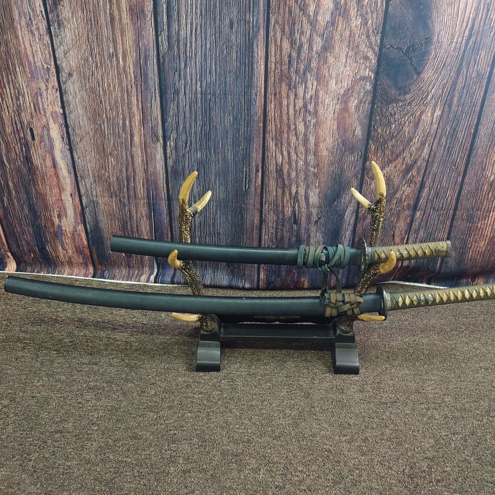 日本刀 鞘付き模造刀 大小2本セット 刀掛け鹿の角セット 観賞用