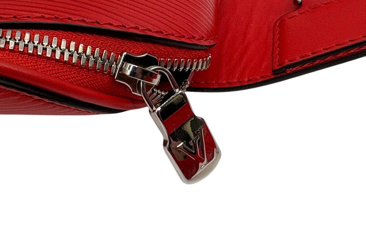 VUITTON