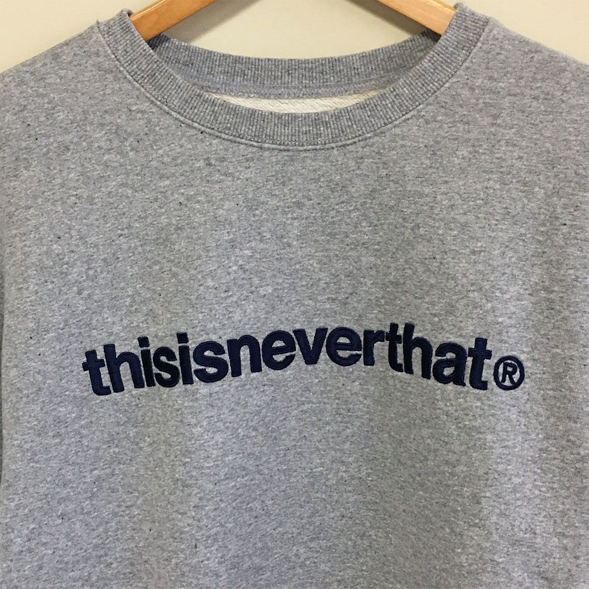 美品✨thisisneverthat トレーナー　スウェット　ロゴ刺繍　黒　L 楽天市場】【中古】thisisneverthat ネバザ スウェット ロゴ刺繍
