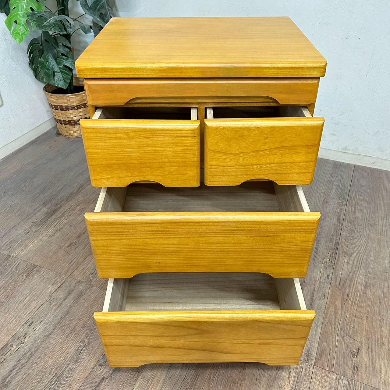 仏壇チェスト 3段4杯