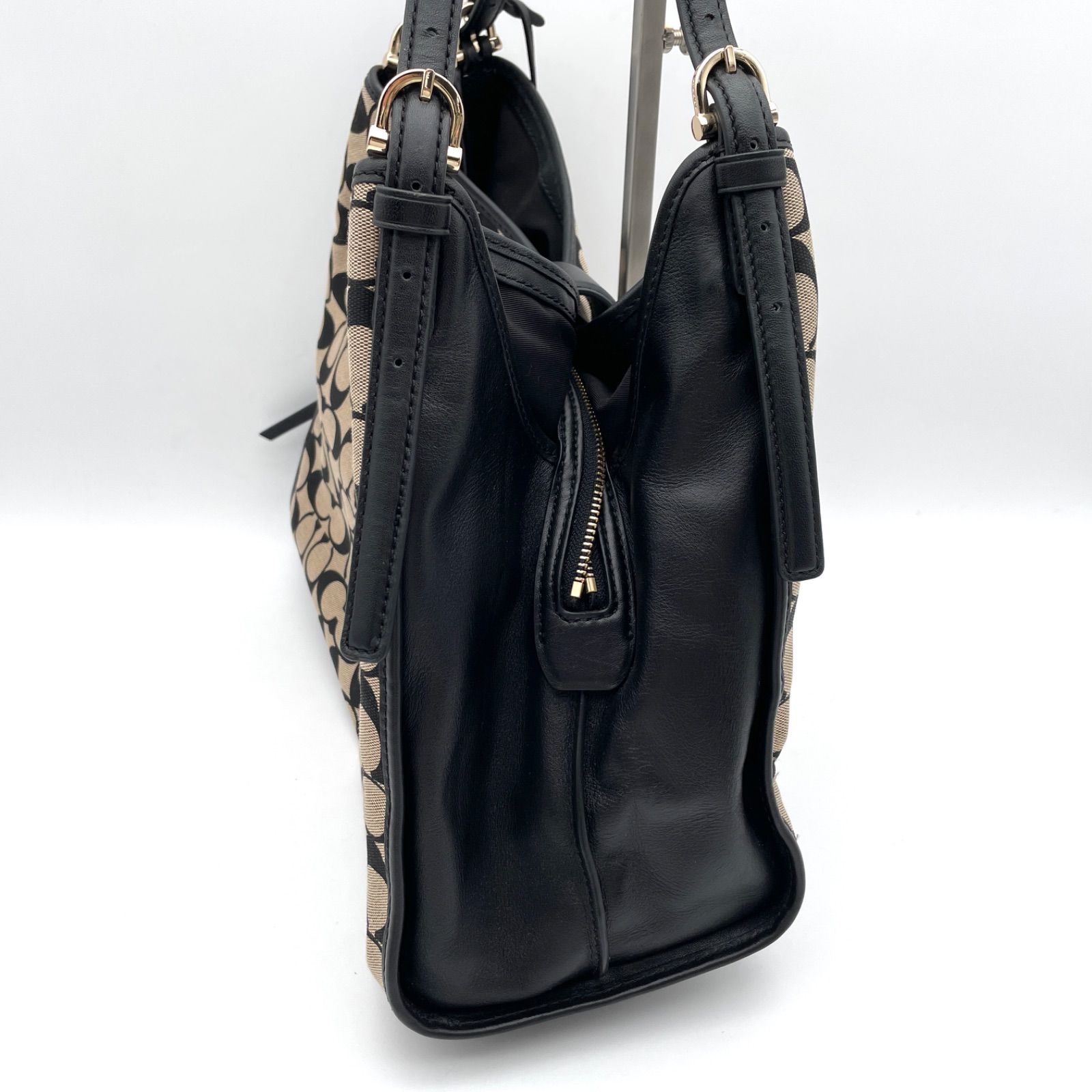 【美品】希少モデル coach コーチ ハンドバッグ シグネチャー ターンロック COACH コーチ ターンロック シグネチャー ハンドバッグ - メルカリ