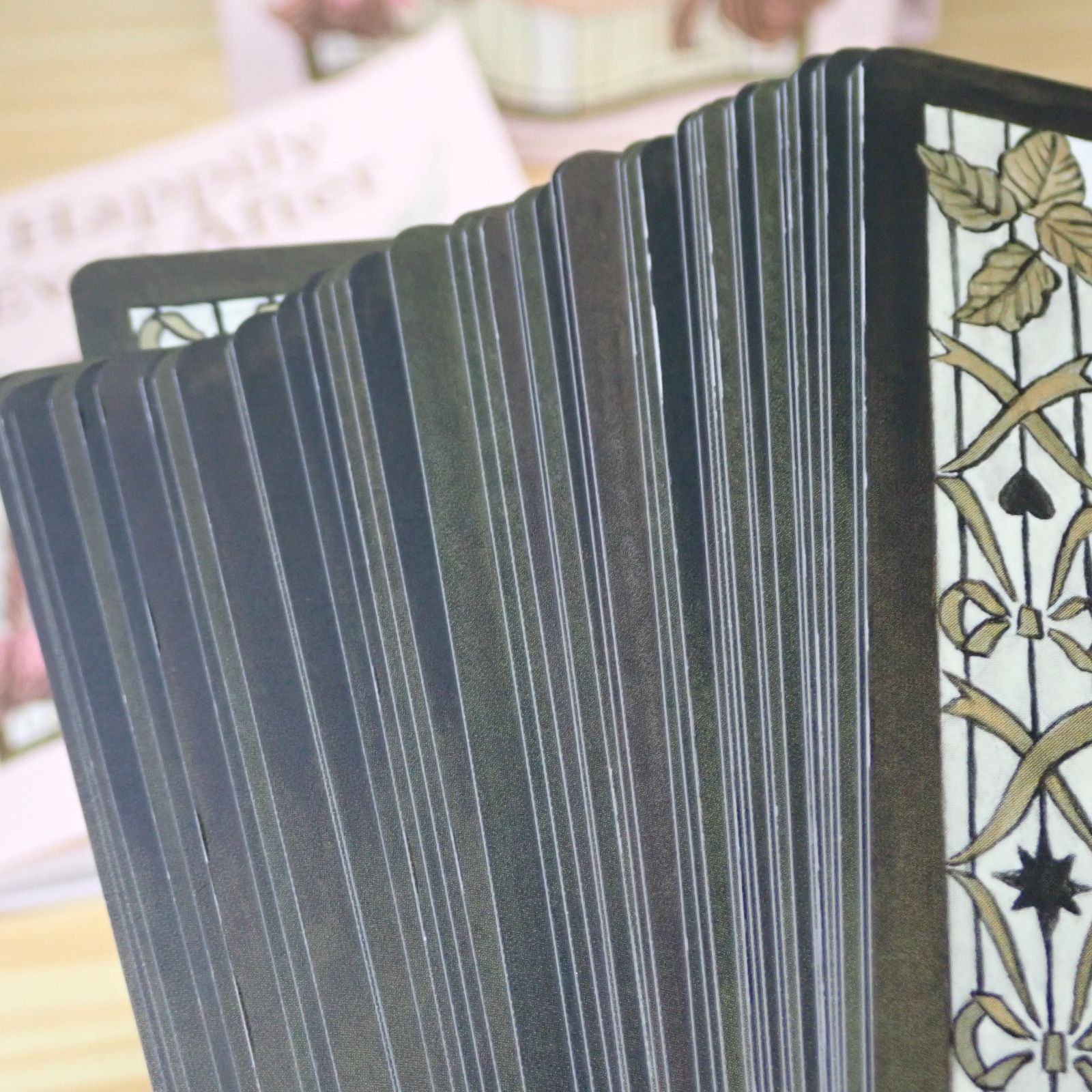 2401c1-35☆Happily Ever After Oracle Cards MARIA - メルカリ