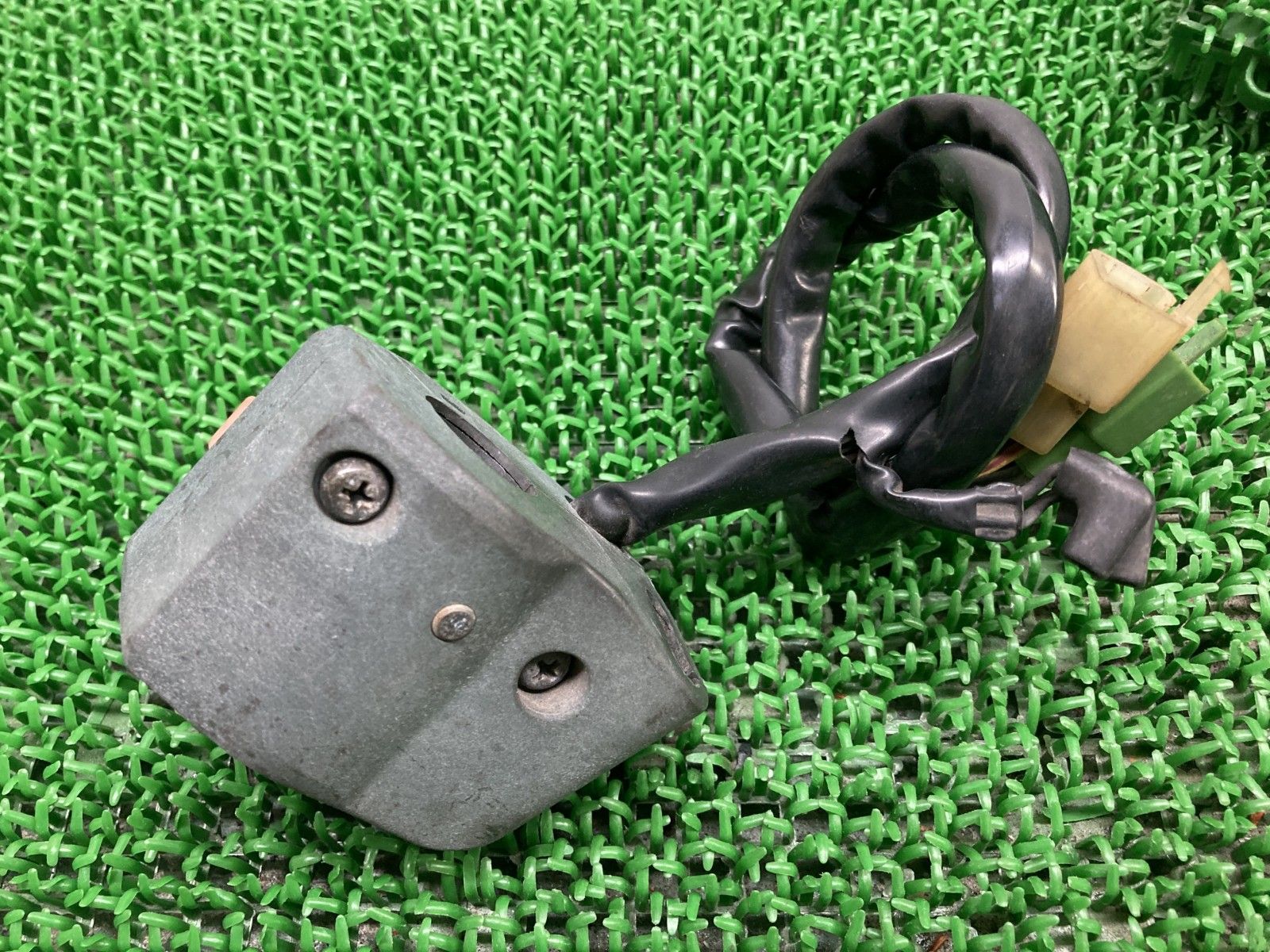 GPZ900R ハンドルスイッチ 右 カワサキ 純正 中古 ZX900A スイッチ