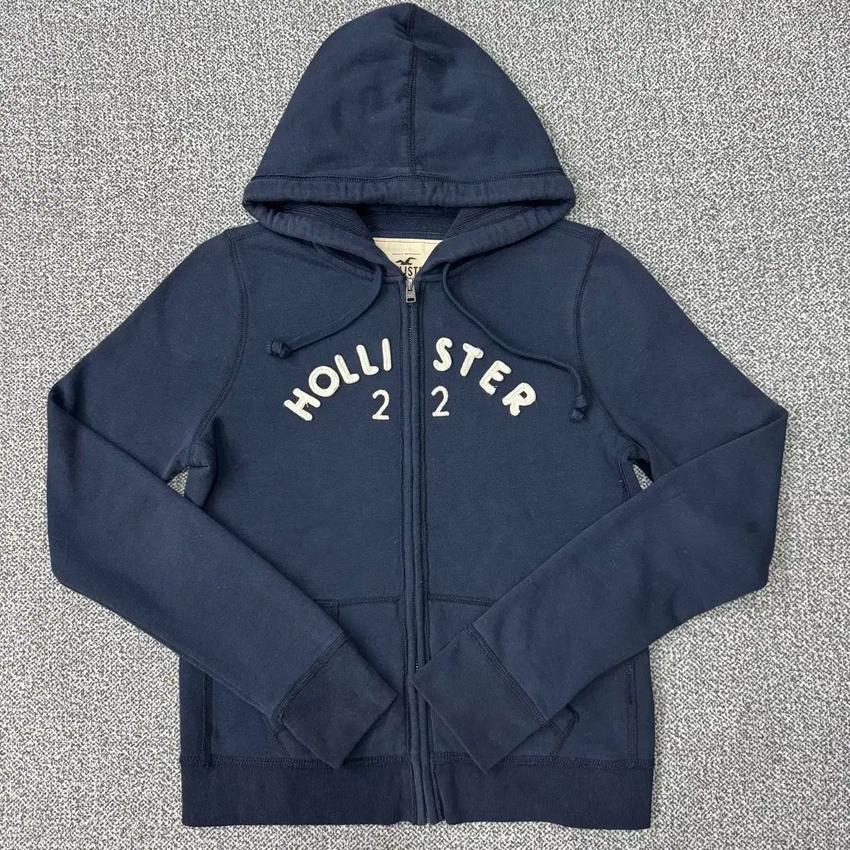 Hollister ネイビー フード付きパーカー sサイズ Hollister ネイビー フード付きパーカー S - メルカリ