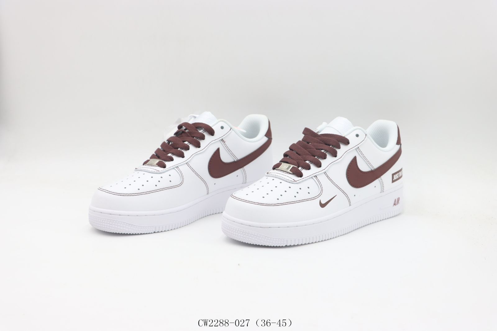 今日特価】Nike ナイキ スケートシューズ CW2288-027 ホワイト