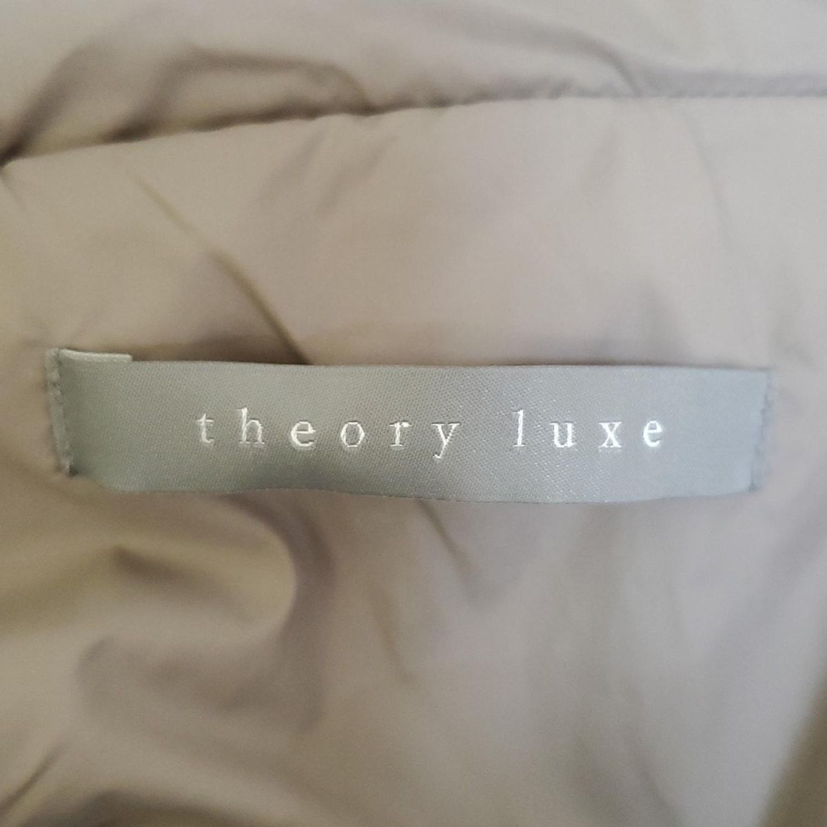 ✨新品タグ付き✨theory luxe ダウンベスト ラクーンファー 40サイズ CYAN TOKYO】ストールライクファーコンビダウンベスト