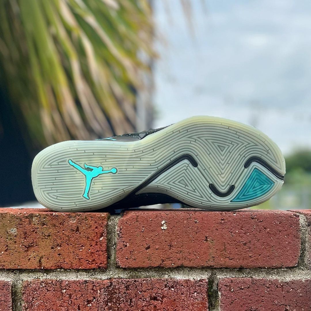 幻品 左右入替 NIKE ナイキ JORDAN LUKA 2 PF ドンチッチ 幻品 左右入替 NIKE JORDAN LUKA 2 PF ルカ ドンチッチ