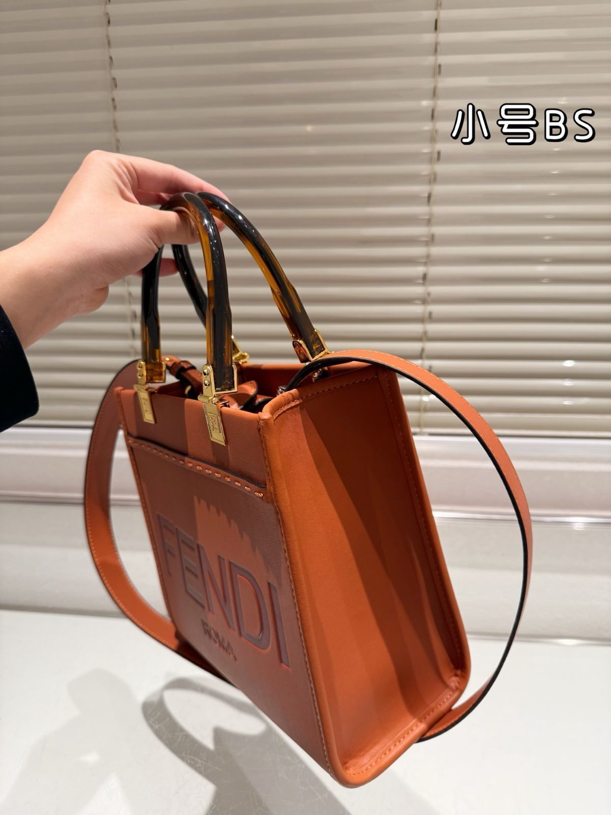 極美品　FENDI トートバッグ　ハンドバッグ　M56 ウィメンズ デザイナー トートバッグ | FENDI JP