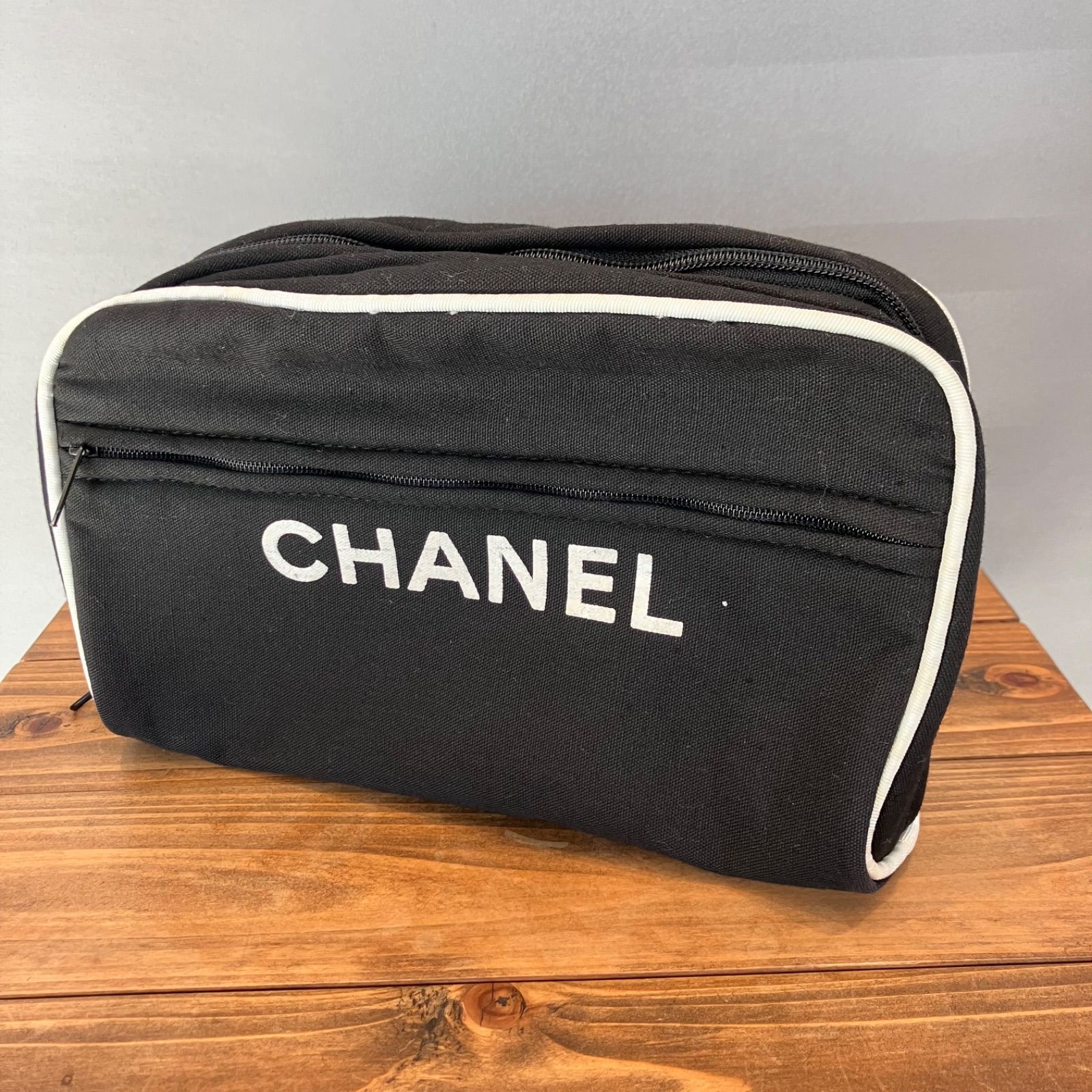 限定品 】CHANEL シャネル ノベルティ ポーチ ホワイト