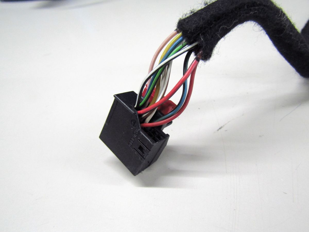 8JBWA 右ハンドル車