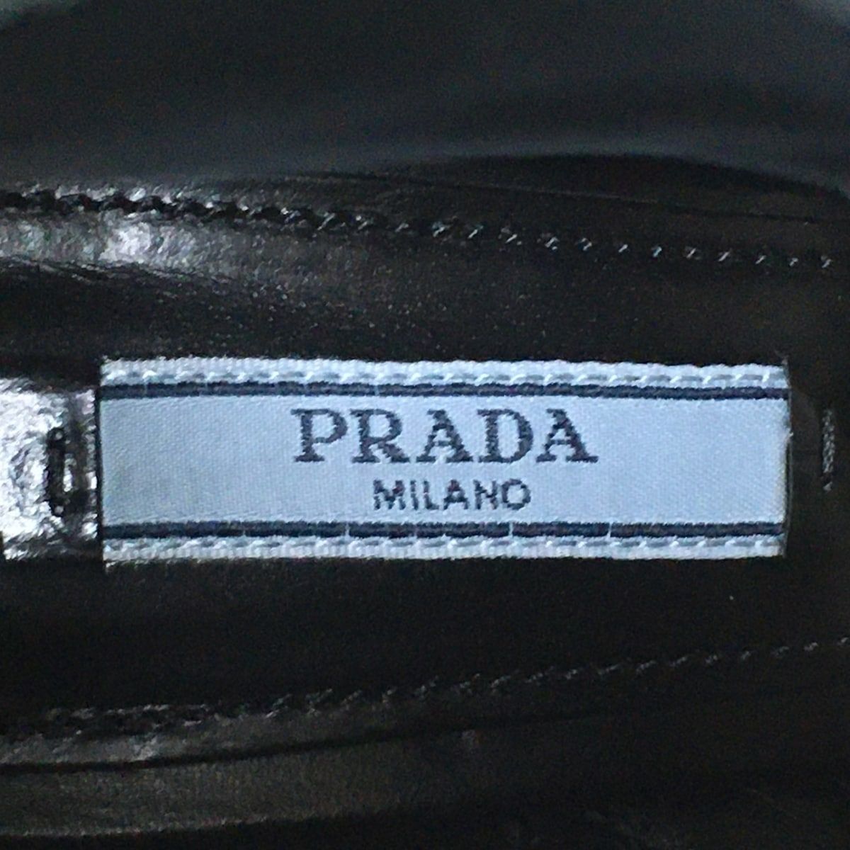 PRADA(プラダ) ショートブーツ 35 レディース - 黒 アウトソール張替済 レザー