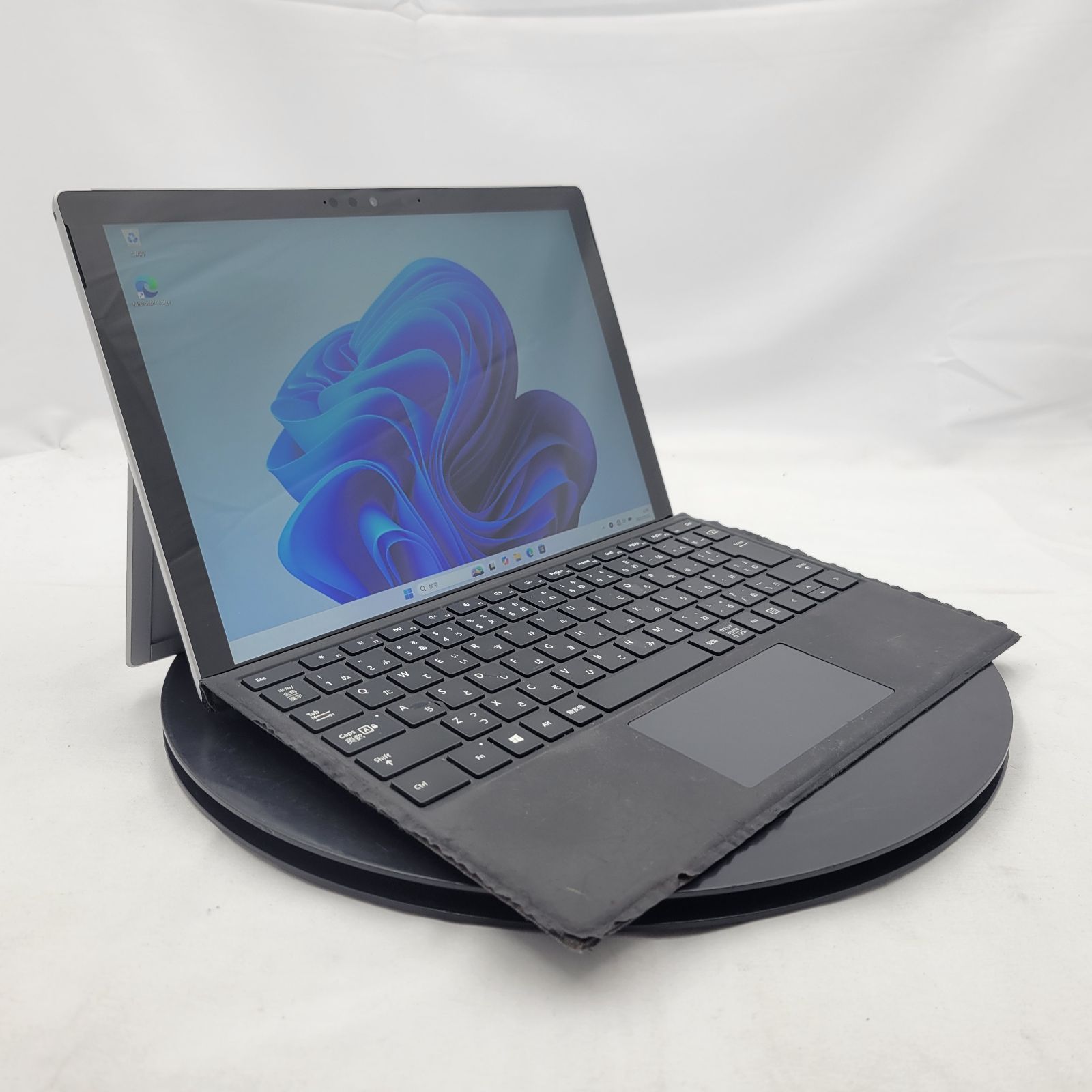 ジャンク品 SurfacePro5 256GB/8GB 本体のみ（液晶割れ） ジャンク品 SurfacePro5 256GB/8GB 本体のみ（液晶割れ）