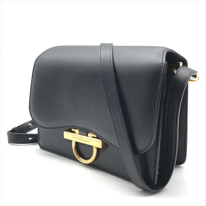Ferragamo フェラガモ ガンチーニ ジョアン ゴールド 金具 レザー ショルダー バッグ ブラック ブランド カバン 鞄 Bag a10298