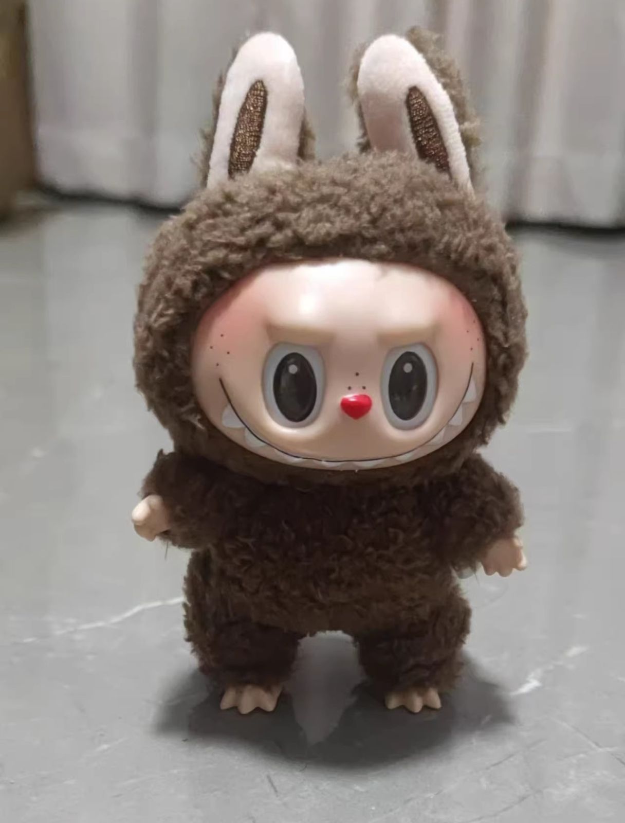 LABUBU THE MONSTERS Have a seat Chestnut Cocoa 第一世代