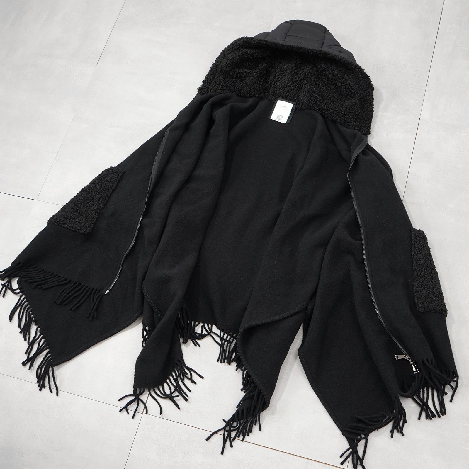 モンクレール MANTELLA