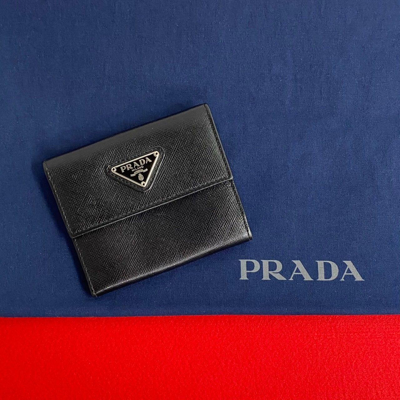 極 美品 希少品 PRADA プラダ 三角ロゴ 金具 サフィアーノ レザー 本革 コインケース 小銭入れ ミニ ウォレット ブラック 黒 30187  - メルカリ