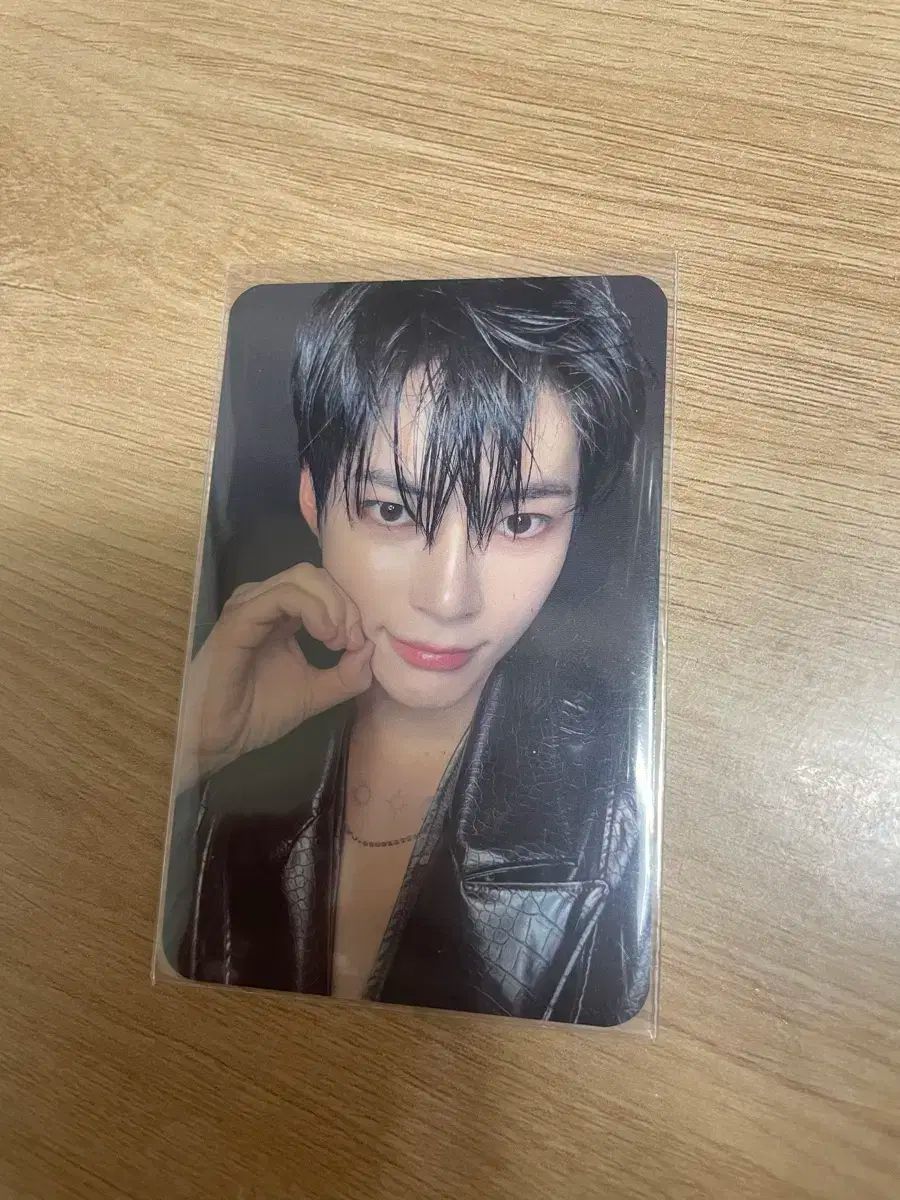 ソン・ハンビン(SUNG HANBIN) 公開番組 サノク 青 1 パーキング フォト