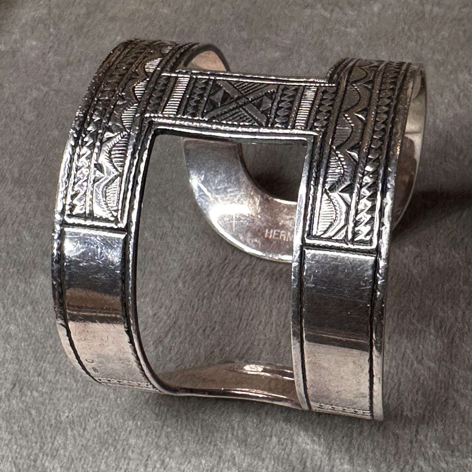 NAVAJO ターコイズ装飾シルバーバングル BJ刻印 インディアン