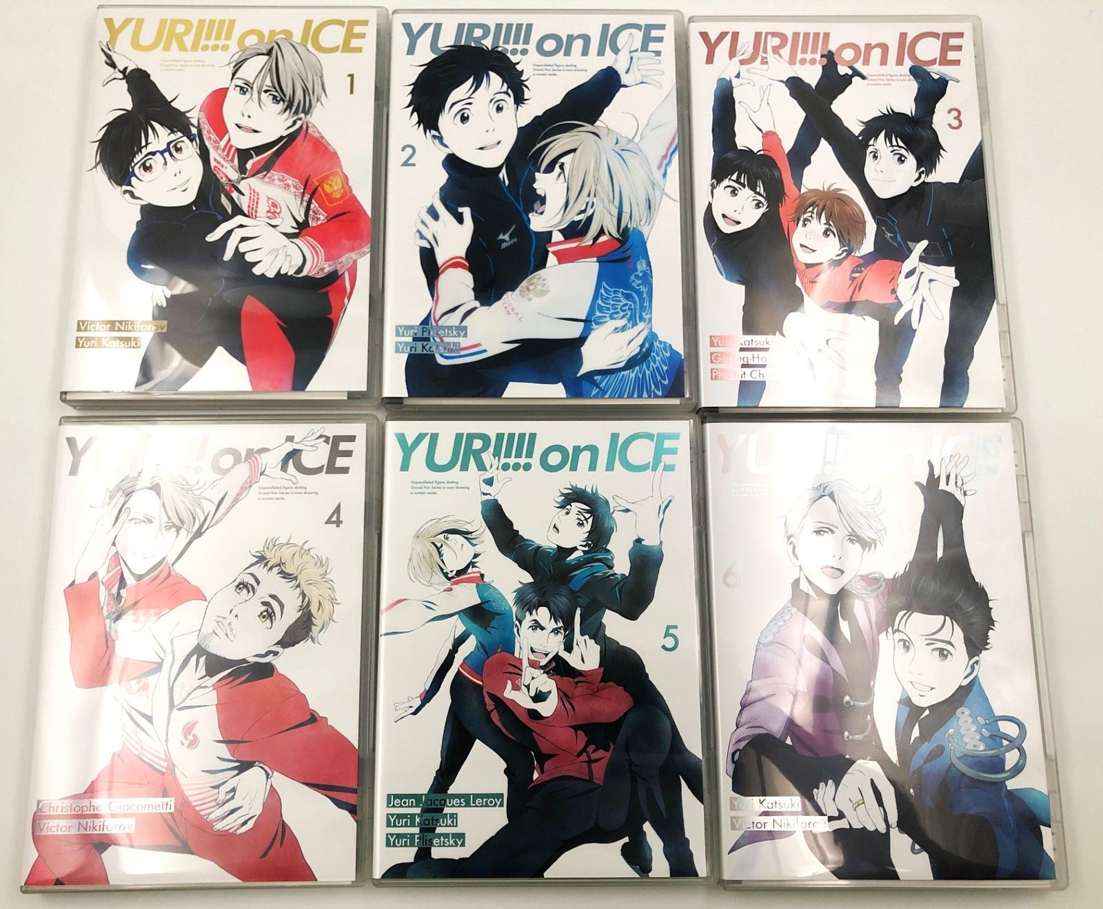♪) Blu-ray ユーリ!!! on ICE 初回版 全6巻セット アニメイト全巻収納 