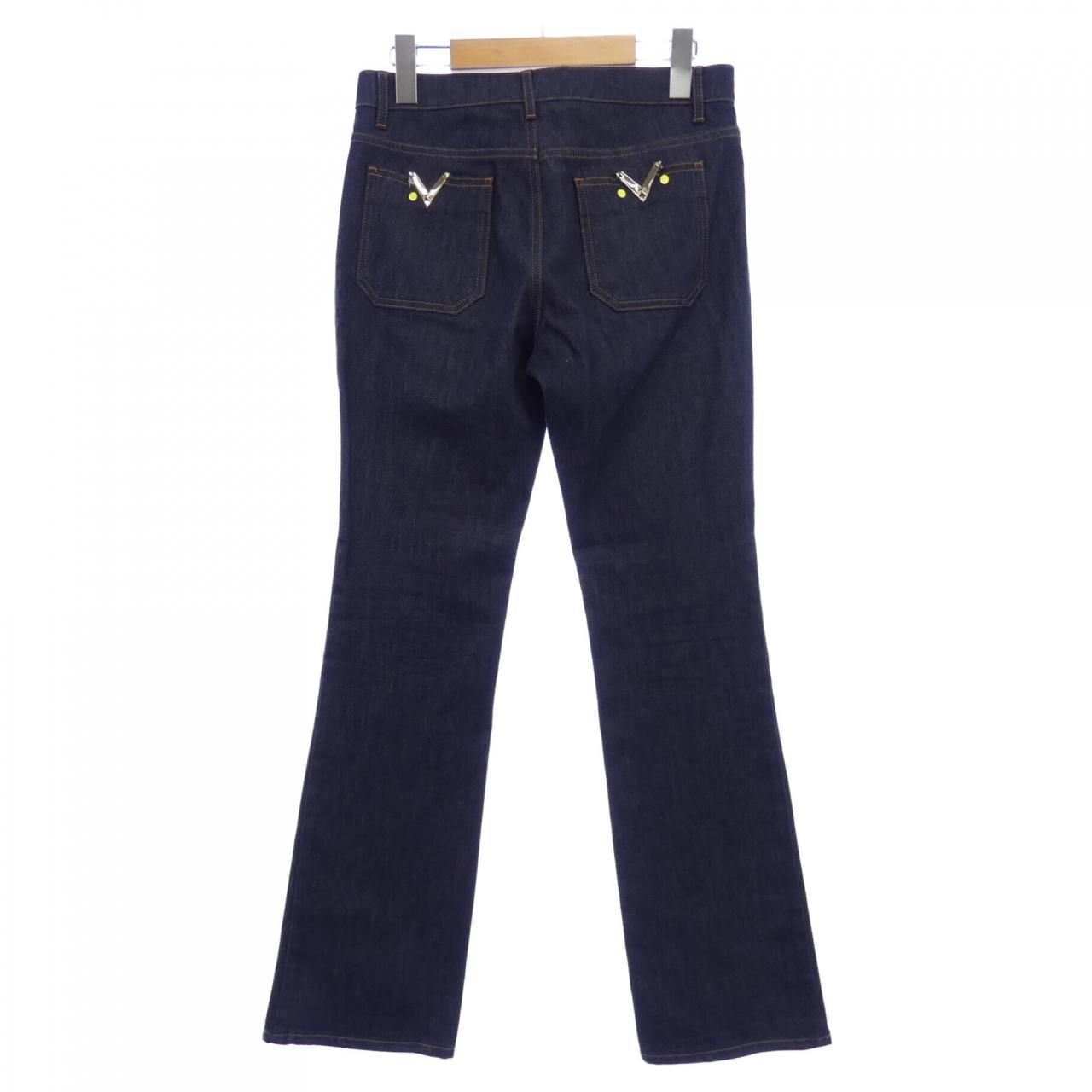 ヴァレンティノ Valentino Denim Pants Valentino Garavani Denim Pants With Embossed Vlogo Signature