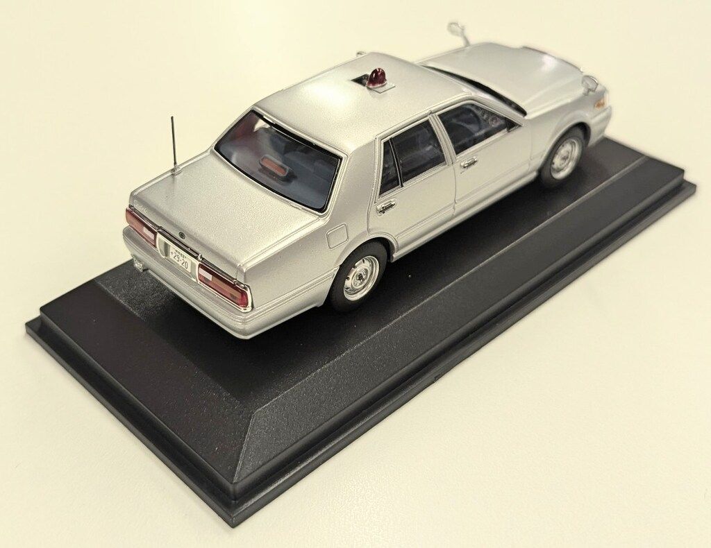 ヒコセブン 1/43 RAI'S NISSAN CEDRIC (YPY31) 1995 警視庁交通