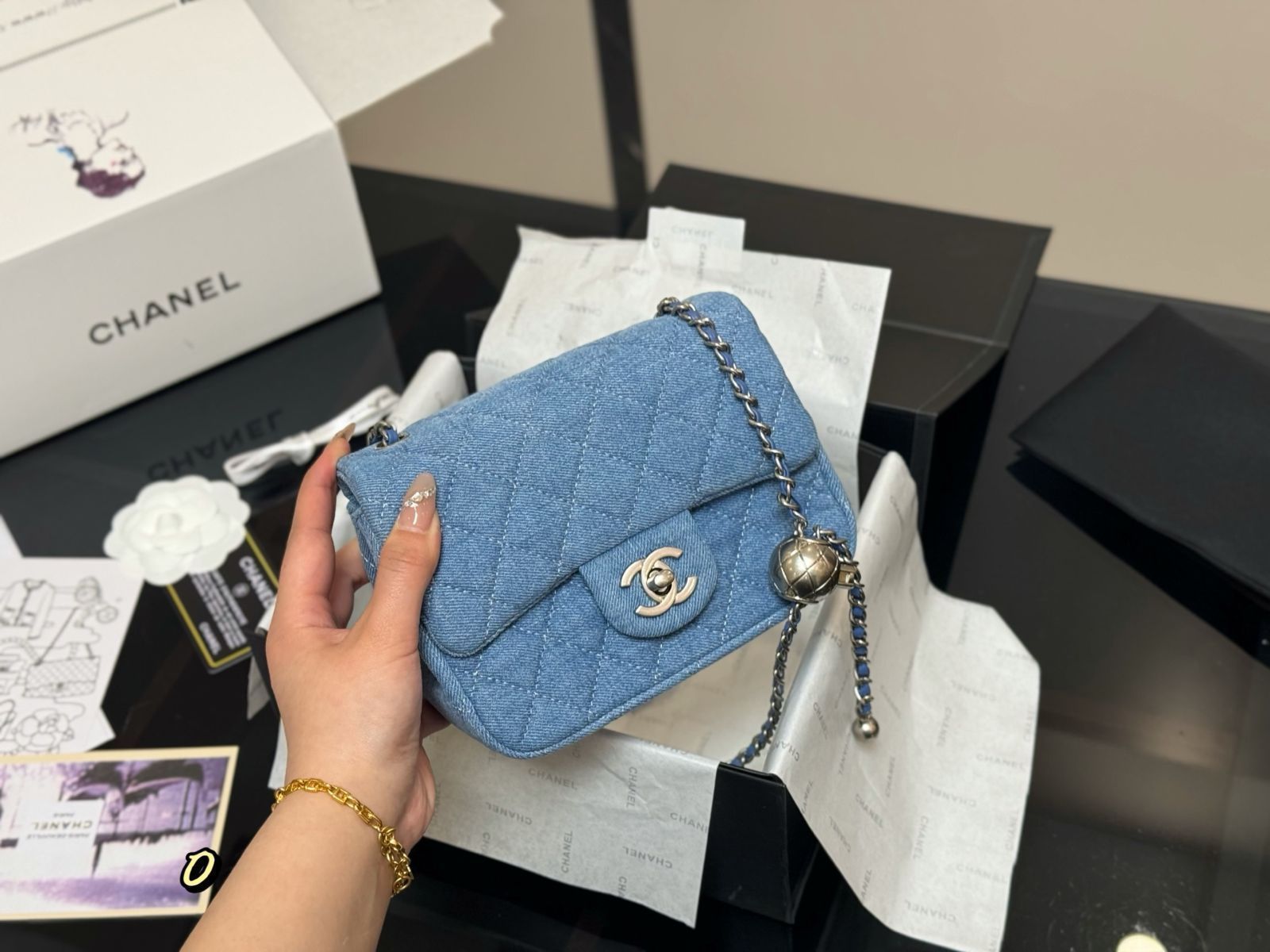 今日特価】Chanel シャネル デニム ゴールドボール クォード