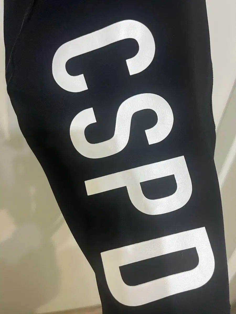 3xs