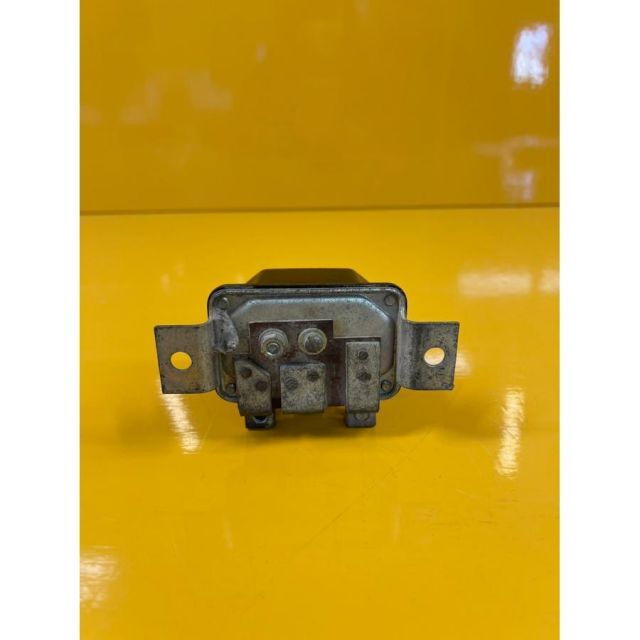 セルスターターリレー