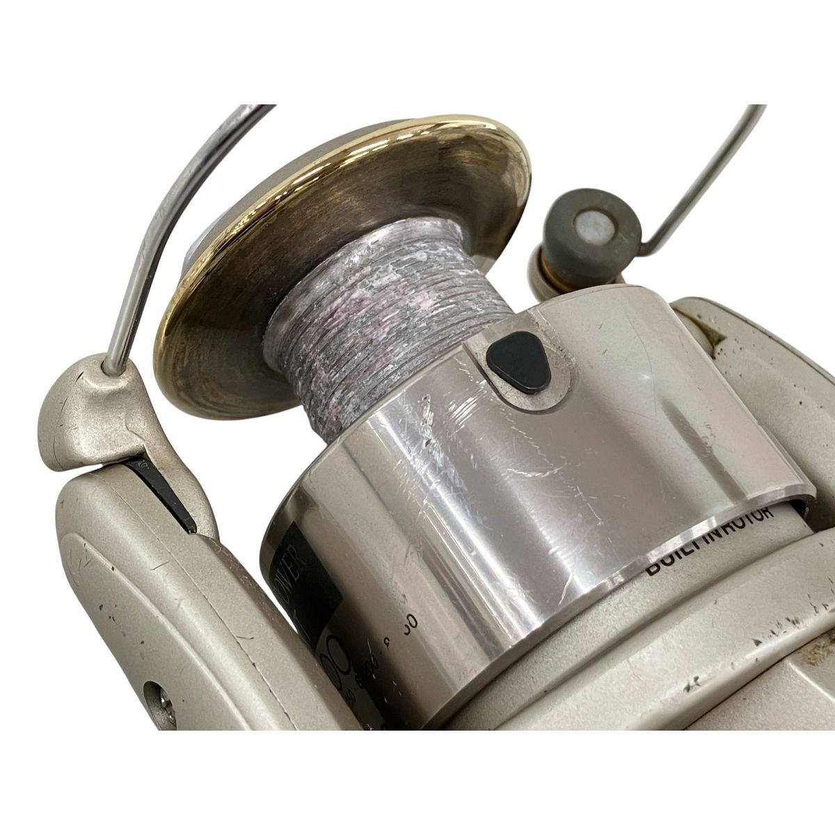 スピニングリール