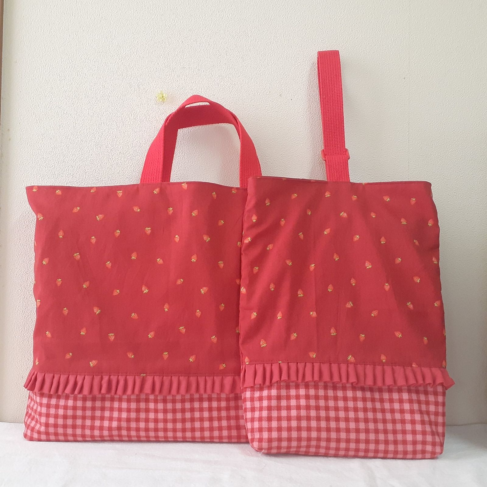いちごフリル入園5点セット j4582409025700_1.jpg