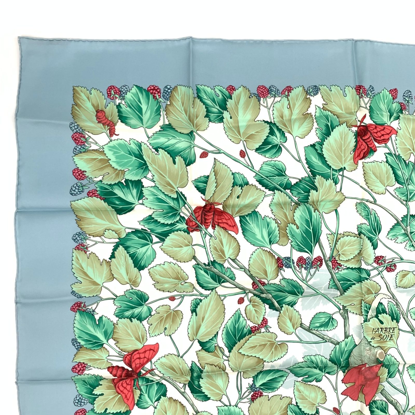 【美品】エルメス カレ90 桑の木と蚕 スカーフ エルメス カレ90 l'ARBRE de SOiE 絹の木 桑の木と蚕 スカーフ