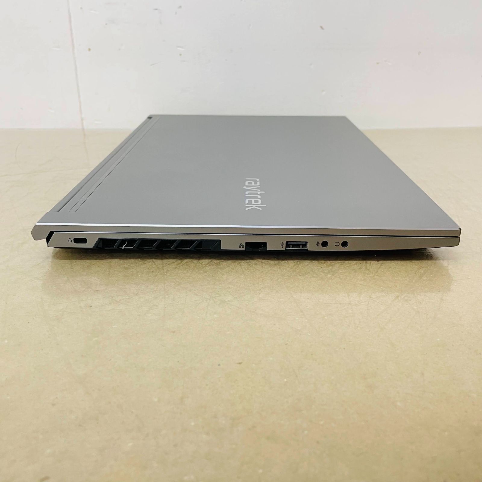 動作良好 raytrek G5-R Ryzen 7 4800H 32GB SSD512GB SSD1TB 動作良好 raytrek G5-R Ryzen 7 4800H 32GB SSD512GB SSD1TB