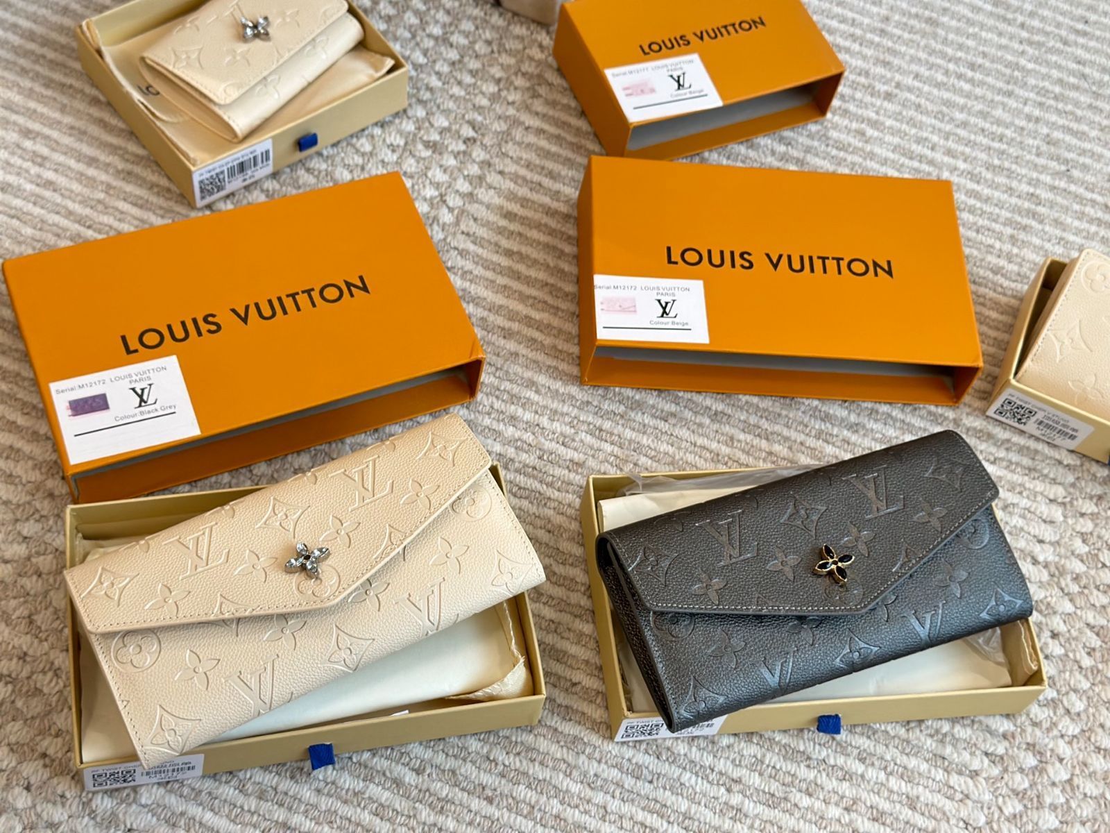【極美品】LOUIS VUITTON　ダミエ　コンパクト財布　ラドロー 今日特価】Louis Vuitton モノグラム財布 New Arrival Stylish