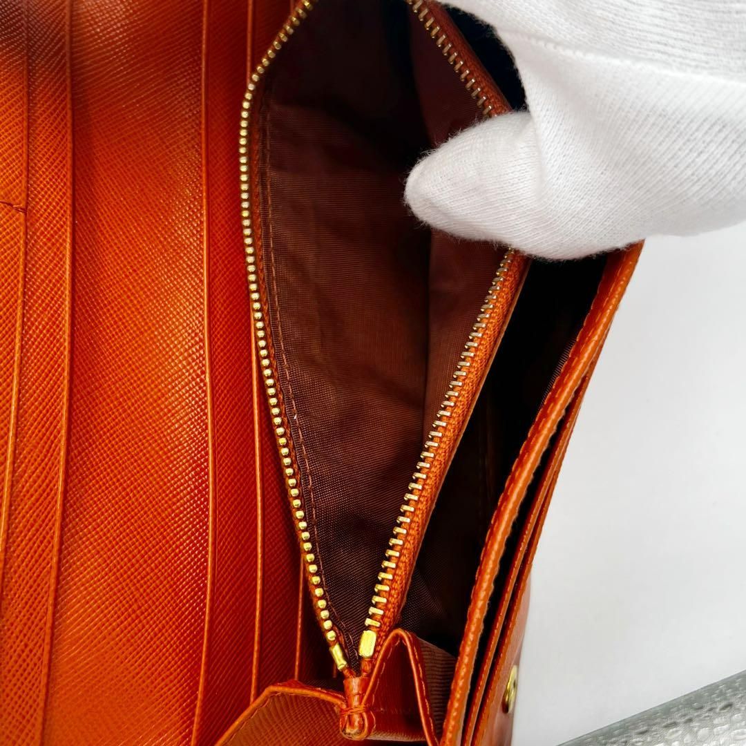 美品】PRADA プラダ 1M1349 二つ折り 長財布 財布 Wホック - メルカリ