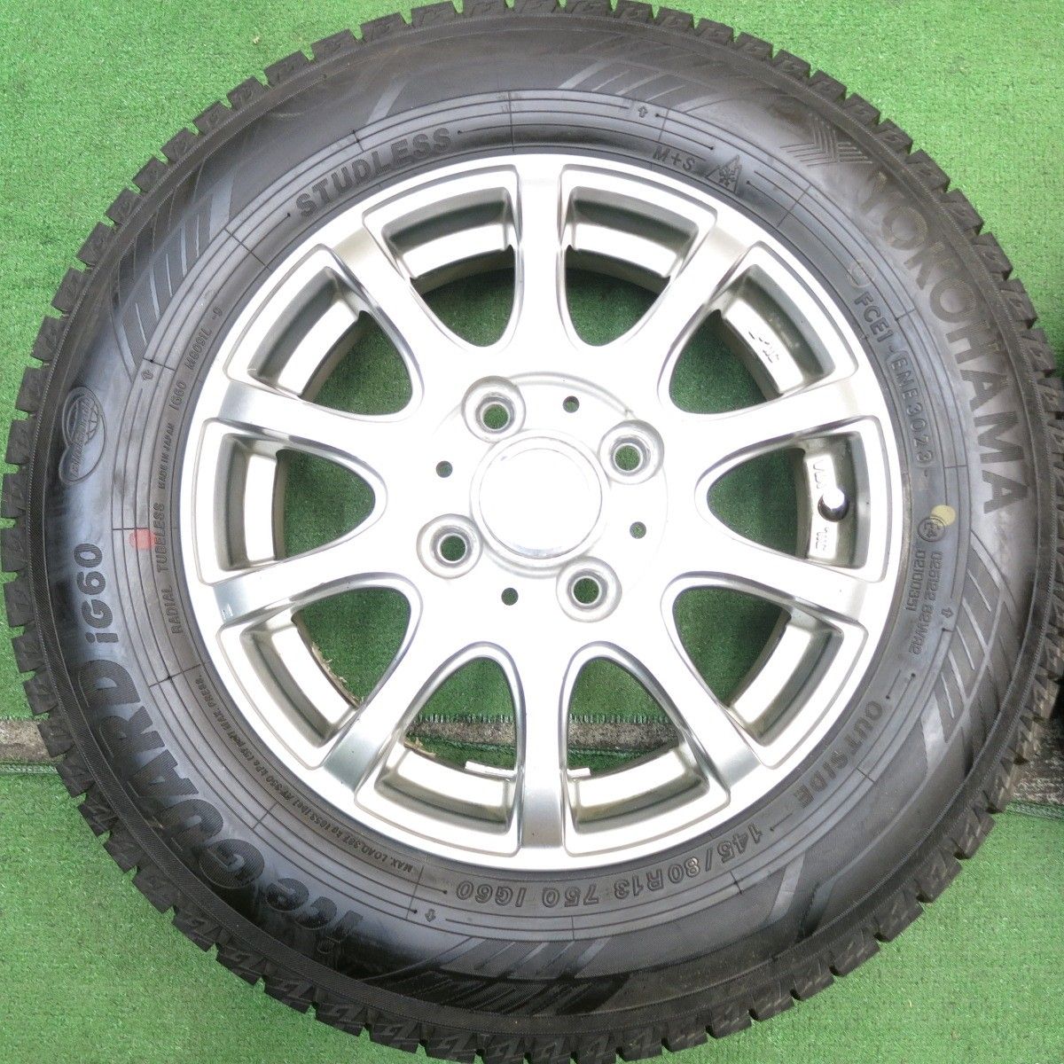 LAYCEA 13インチ 4穴100 145/80R13 グッドイヤー スタッドレス 4本 